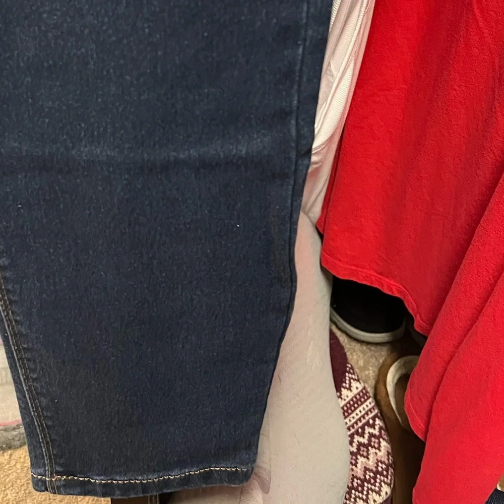 Women’s Jeans - Picture 2 of 6